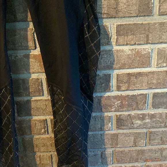 PINK Victoria's Secret Black Leggings - Picture 2 of 4